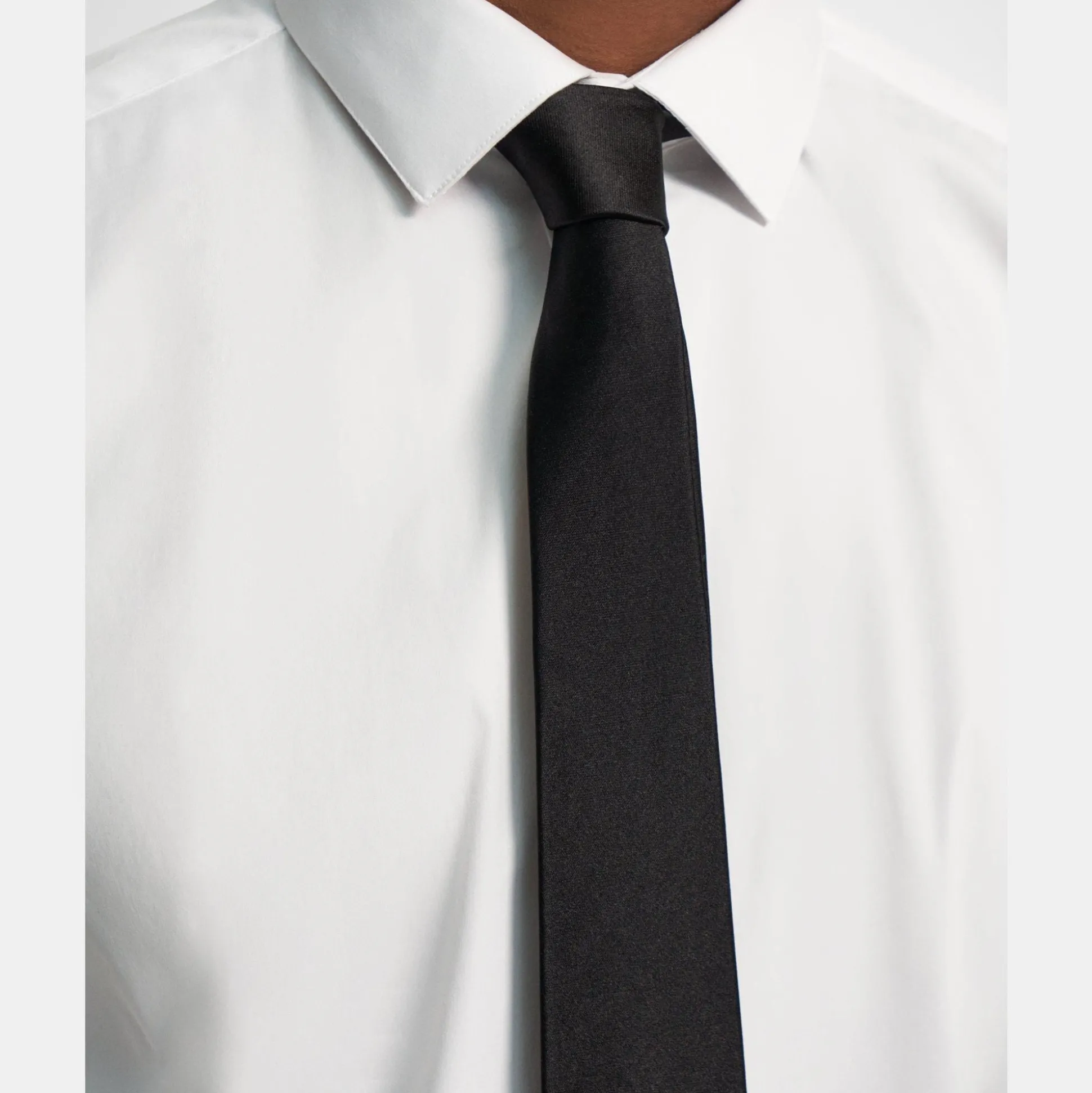 Theory Roadster Tie In Solid Silk-Men Accessories