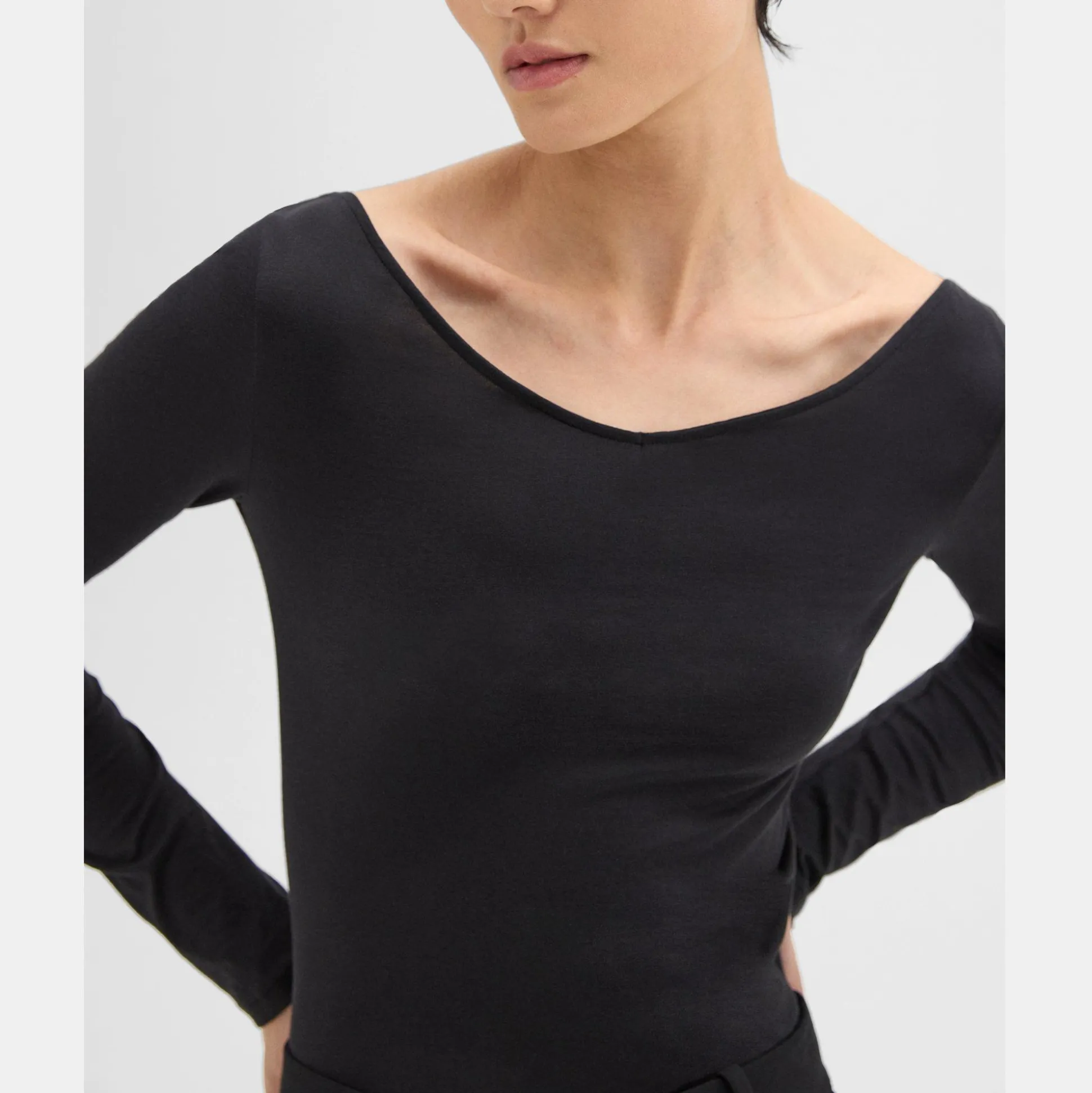 Theory Tiny V-Neck Tee In Organic Cotton-Women T-Shirts