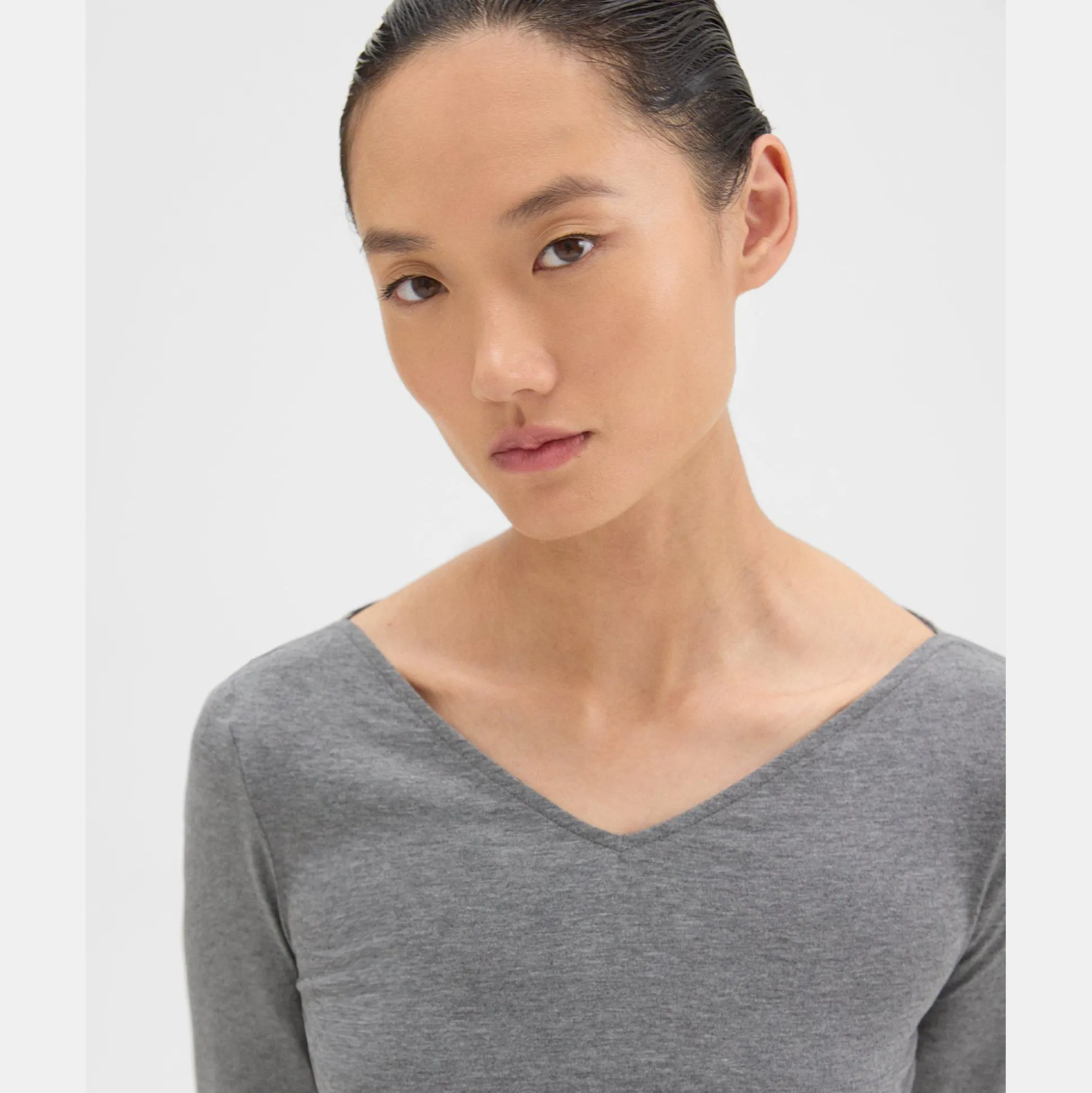 Theory Tiny V-Neck Tee In Organic Cotton-Women T-Shirts